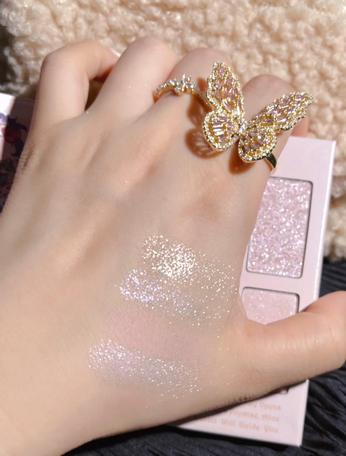 HOLD LIVE Midsummer Garden Eyeshadow Palette Holdlive仲夏花园眼影盘 12.9g