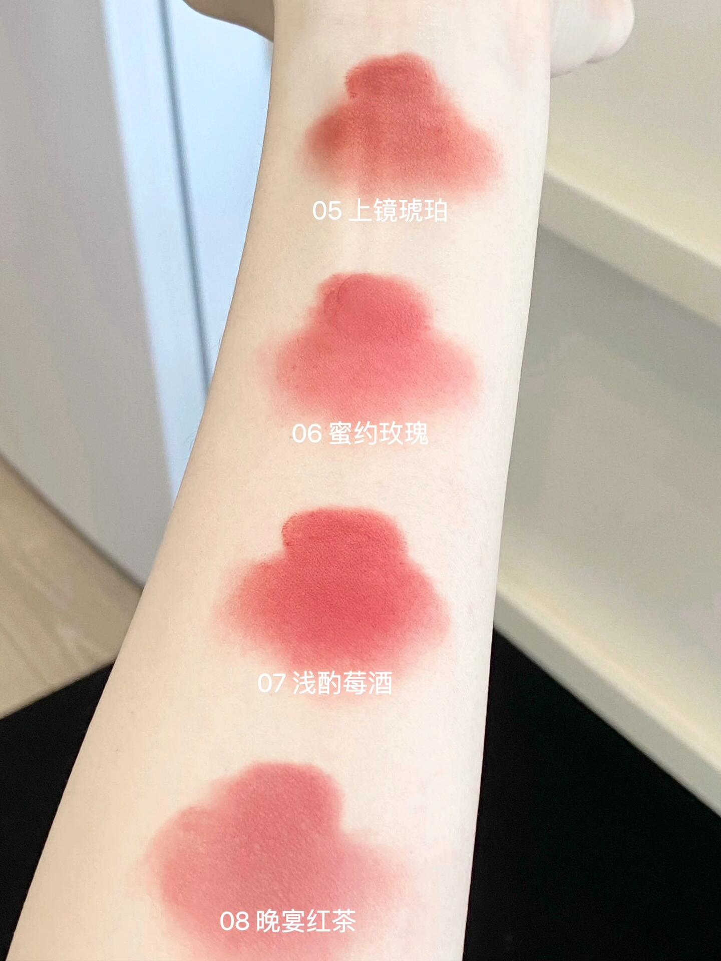 Judydoll Double-ended Moisturizing Velvet Matte Lipstick 2.2g 橘朵双头滋润绒雾口红唇膏