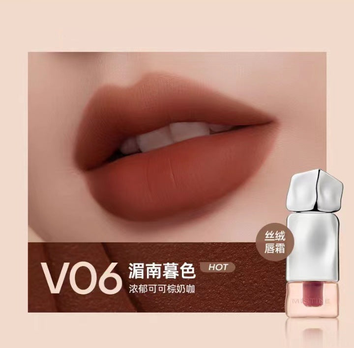 Mistine Thai Latte Juicy Lip Cream 2.8g 蜜丝婷泰式奶咖丝绒唇霜