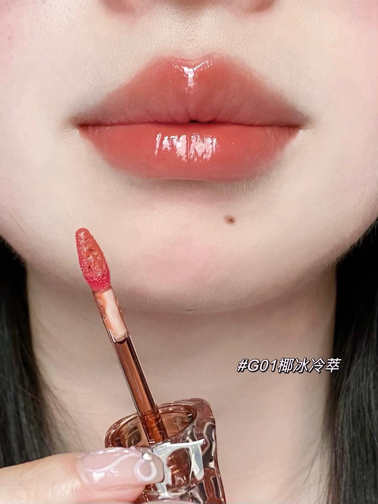 Mistine Thai Milk Coffee Color-Locking Lip Glaze 2.9g 蜜丝婷泰式奶咖锁色唇冻