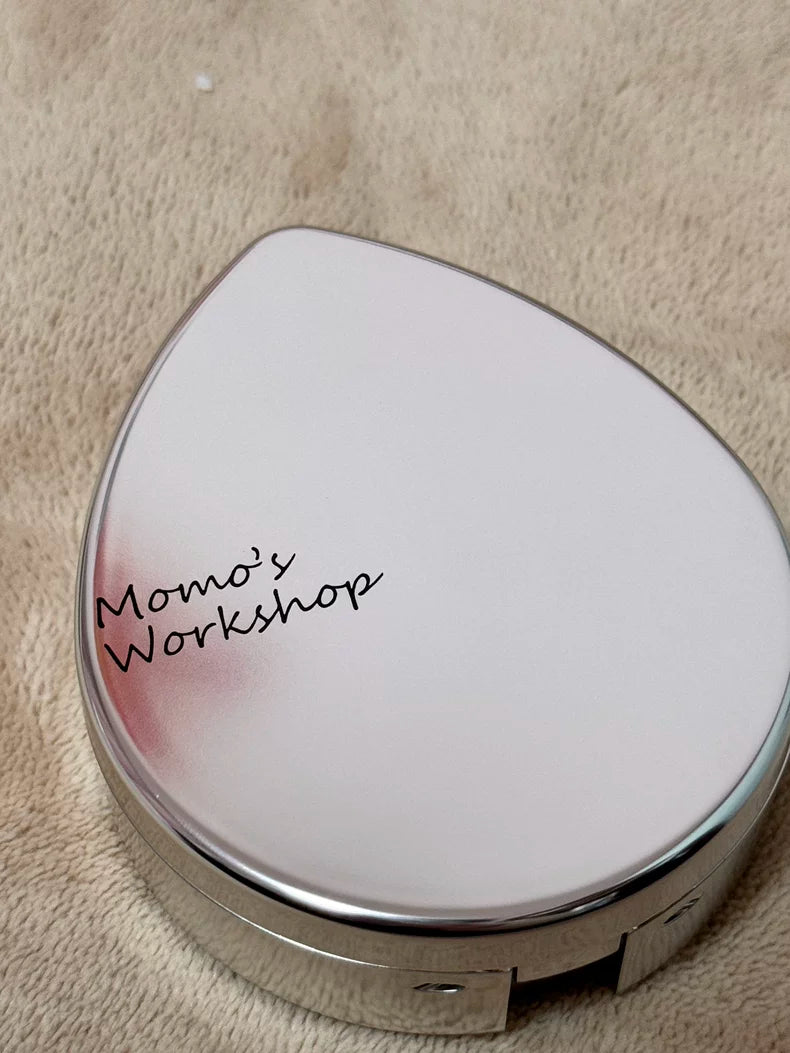 Momo's Workshop Portable Makeup Puff Case with Mirror 1PC 毛吉吉粉扑带镜随行盒