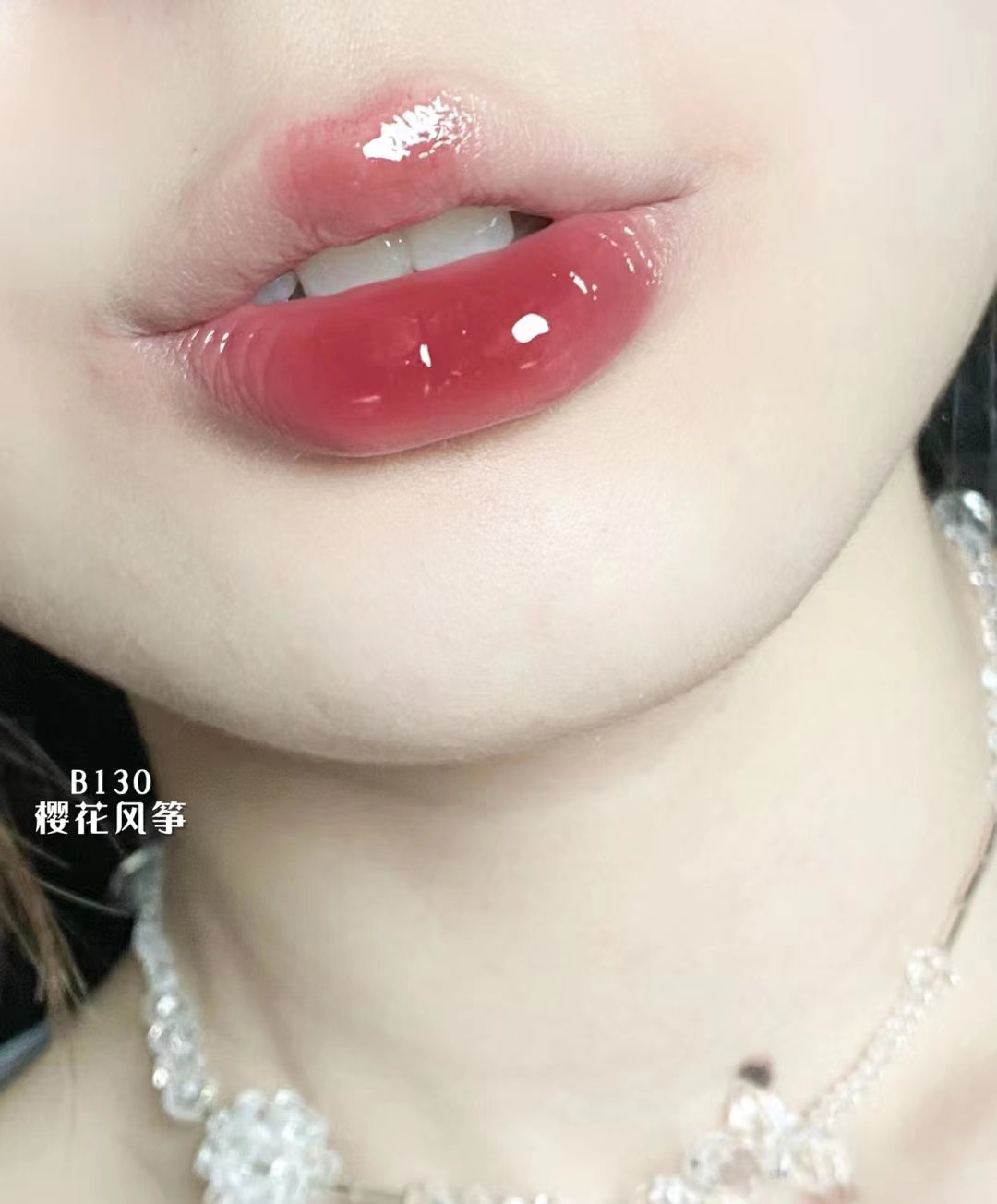 Pink Bear Bubble Mirror-like Hydrating Lip Glaze 皮可熊泡泡镜面水光唇釉 2.5g