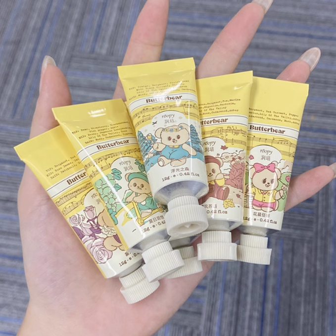 Roopy X Butterbear Hand Cream Gift Set 12g*6pcs 润培黄油小熊联名护手霜礼盒